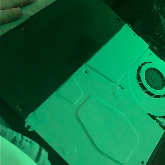 PS4 - Picture 4 of 8